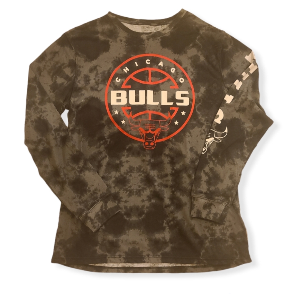 MEN'S CHICAGO BULL LONG SLEEVE T-SHIRT